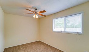 Sterling Villas Apartments bedroom